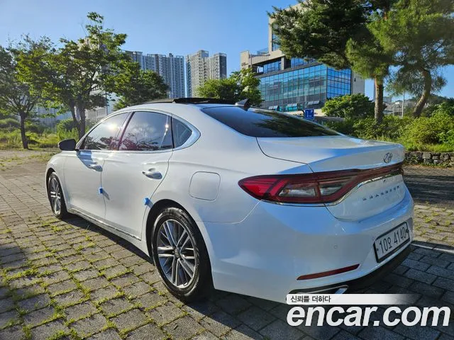 Hyundai Grandeur 2017 thumb 8