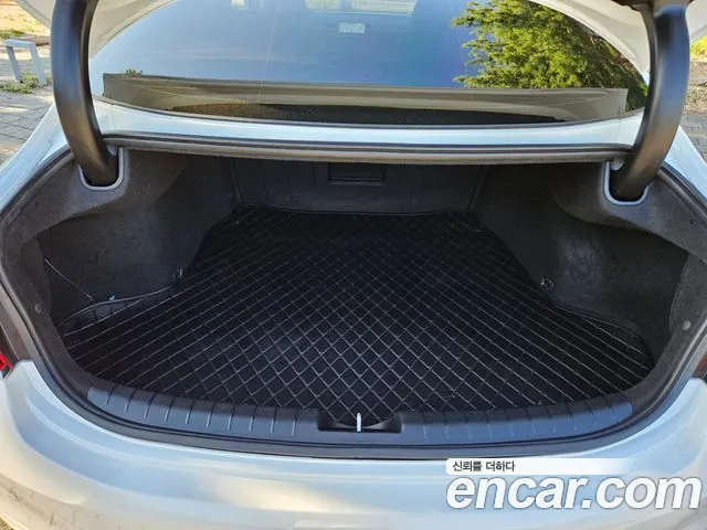 Hyundai Grandeur 2017 thumb 6