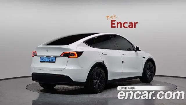 Tesla Model Y 2024 thumb 6
