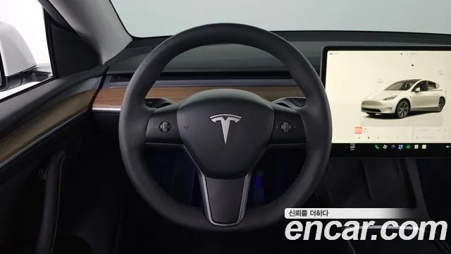 Tesla Model Y 2024 thumb 2