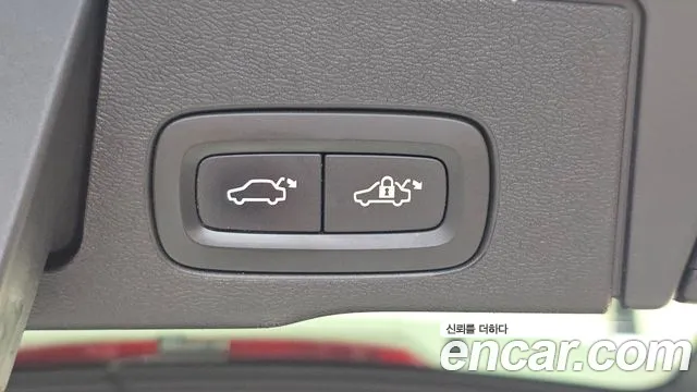 Volvo XC60 2018 thumb 10