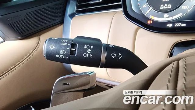Land Rover Range Rover 2025 thumb 7