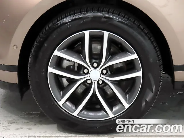 Land Rover Range Rover Evoque 2025 thumb 3