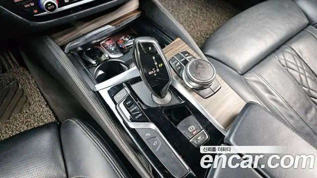 BMW 5 серии 2018 thumb 11
