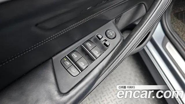 BMW 5 серии 2018 thumb 12