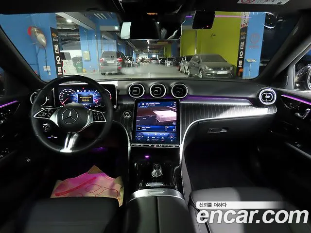 Mercedes-Benz C-Class 2023 thumb 2