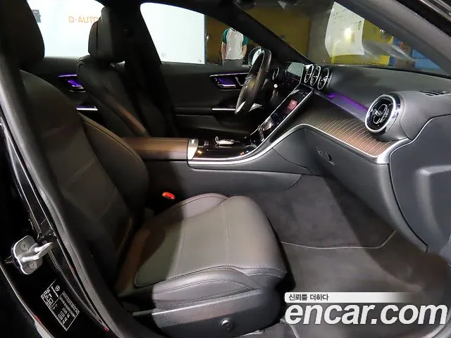 Mercedes-Benz C-Class 2023 thumb 8