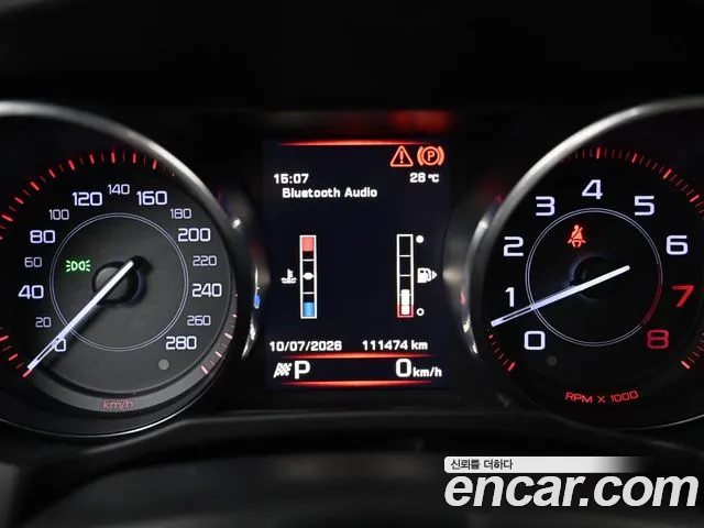 Jaguar XE 2016 thumb 11