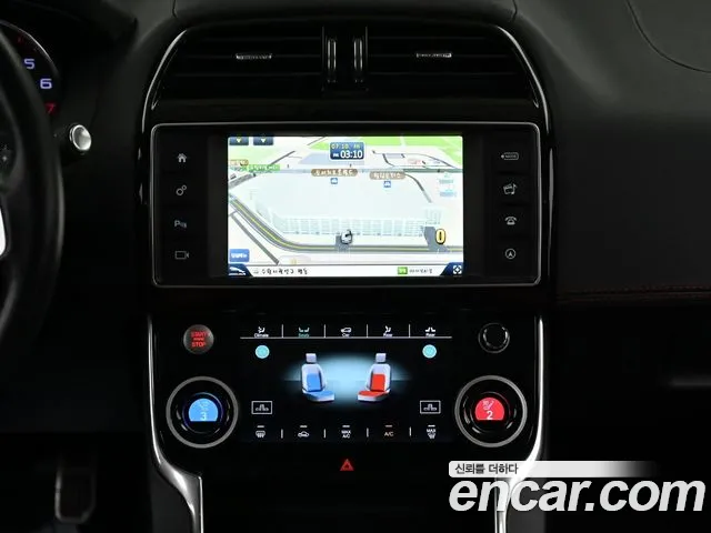 Jaguar XE 2016 thumb 7