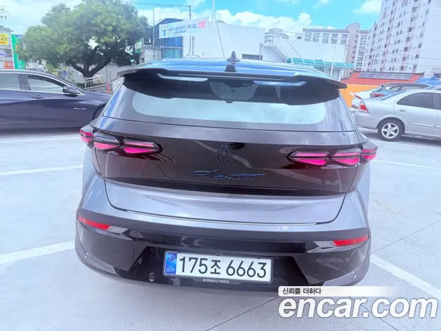 Renault Fluence 2026 thumb 9