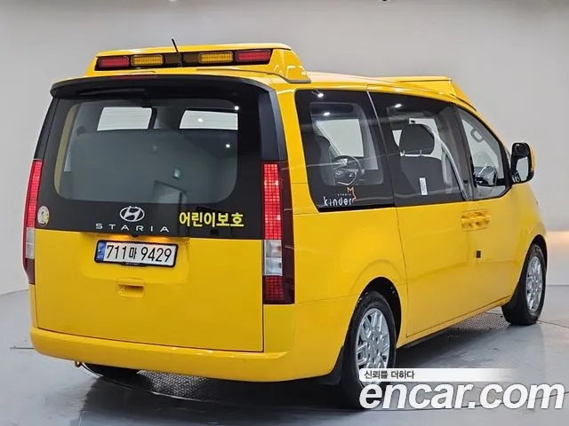 Hyundai Staria 2022 thumb 8