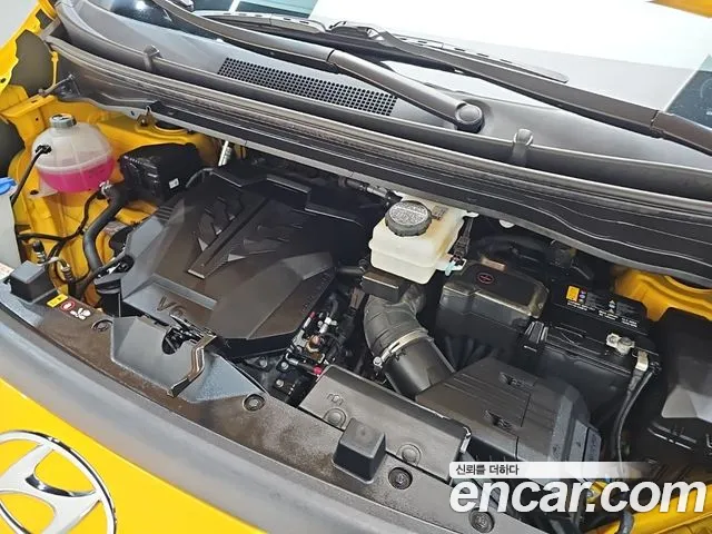 Hyundai Staria 2022 thumb 2