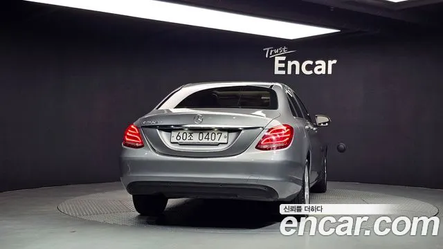 Mercedes-Benz C-Class 2016 thumb 2