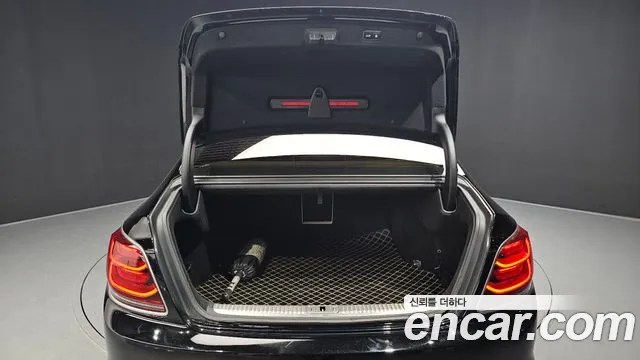 Kia K9 2018 thumb 2