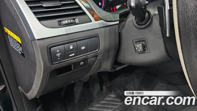 Hyundai Genesis 2016 thumb 3