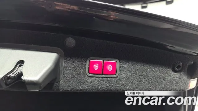 Mercedes-Benz S-Class 2015 thumb 9