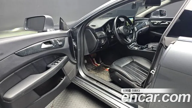 Mercedes-Benz CLS 2015 thumb 4
