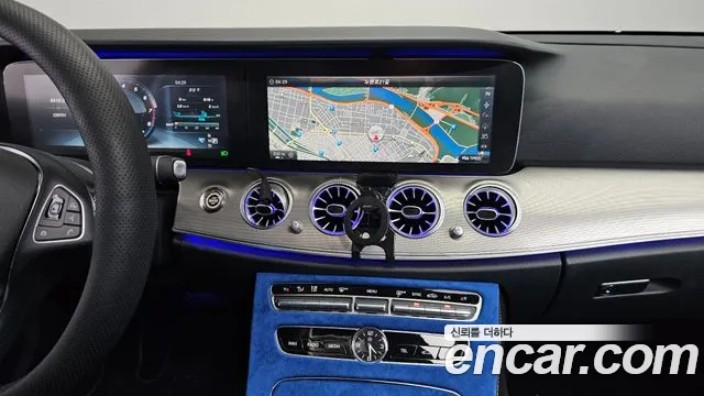 Mercedes-Benz E-Class 2017 thumb 4