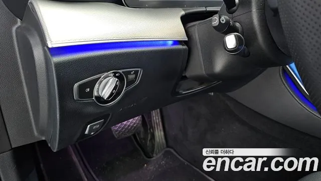 Mercedes-Benz E-Class 2017 thumb 10