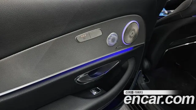Mercedes-Benz E-Class 2017 thumb 6