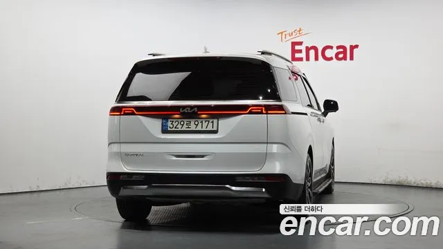 Kia Carnival 2022 thumb 11