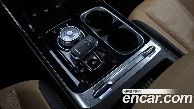 Kia Carnival 2022 thumb 4