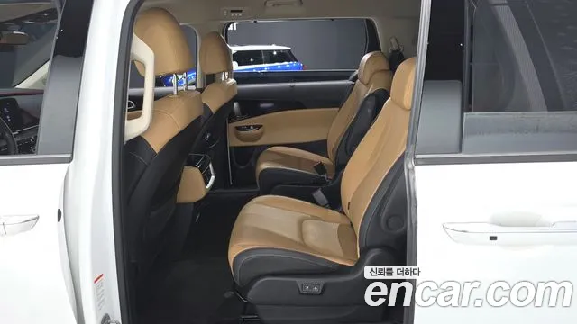Kia Carnival 2022 thumb 5