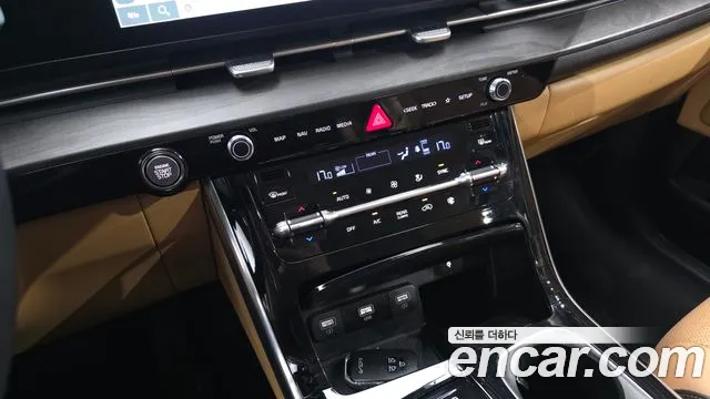 Kia Carnival 2022 thumb 10