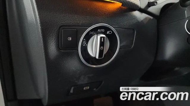 Mercedes-Benz B-Class 2018 thumb 6