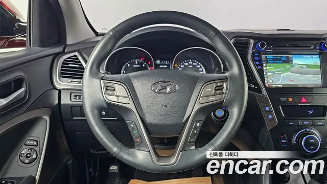 Hyundai Santafe 2016 thumb 8