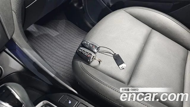Hyundai Santafe 2016 thumb 4