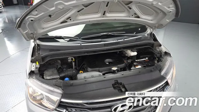 Hyundai Staria 2021 thumb 4