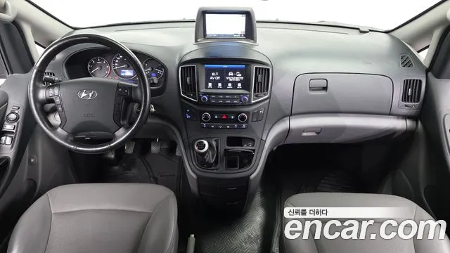 Hyundai Staria 2021 thumb 9