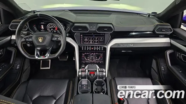 Lamborghini Urus 2019 thumb 4