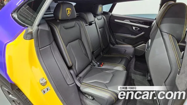 Lamborghini Urus 2019 thumb 8