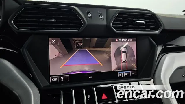 Lamborghini Urus 2019 thumb 11