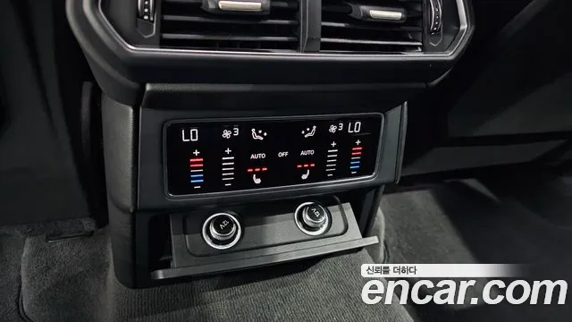Lamborghini Urus 2019 thumb 2