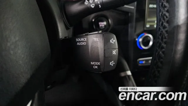 Renault QM6 2016 thumb 10