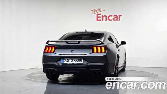 Ford Mustang 2024 thumb 5