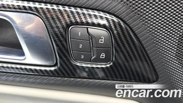 Ford Mustang 2024 thumb 4