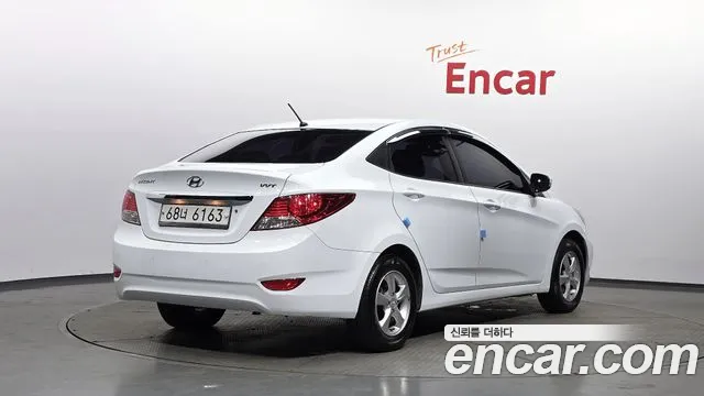 Hyundai Accent 2012 thumb 9