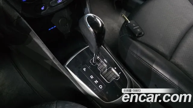 Hyundai Accent 2012 thumb 7
