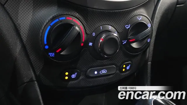 Hyundai Accent 2012 thumb 11