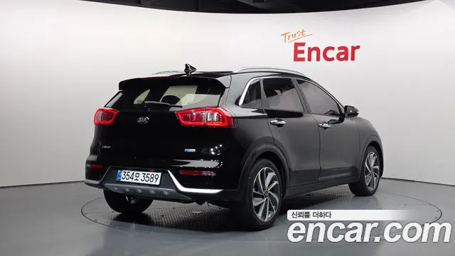Kia Niro 2017 thumb 9
