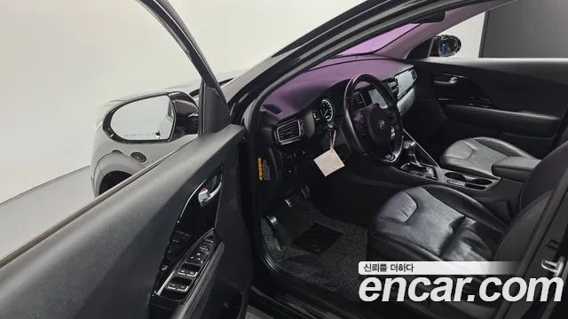 Kia Niro 2017 thumb 8