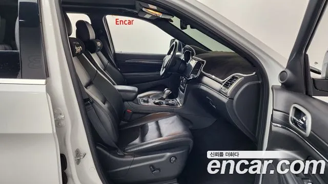 Jeep Grand Cherokee 2021 thumb 4
