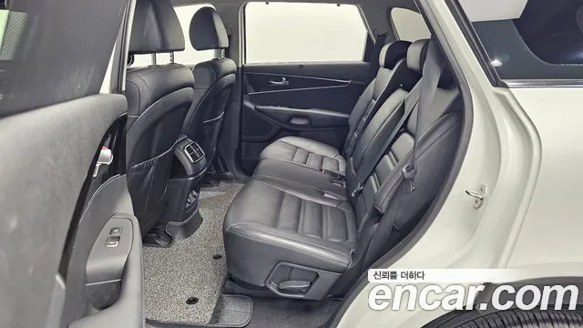Kia Sorento 2018 thumb 6