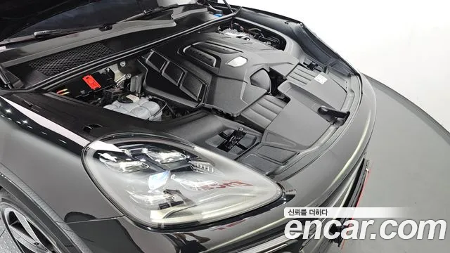 Porsche Cayenne 2022 thumb 6