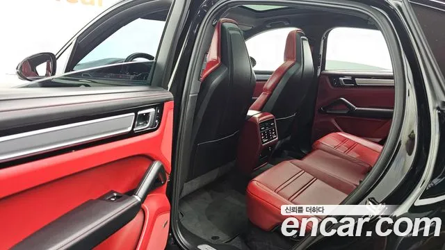 Porsche Cayenne 2022 thumb 7