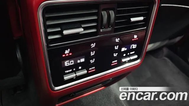 Porsche Cayenne 2022 thumb 12